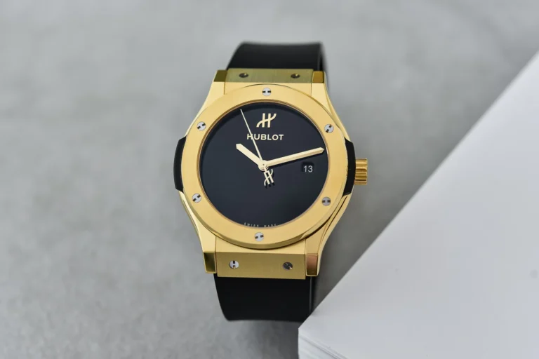 2023-Hublot-Classic-Fusion-Original-Collection-hands-on-8