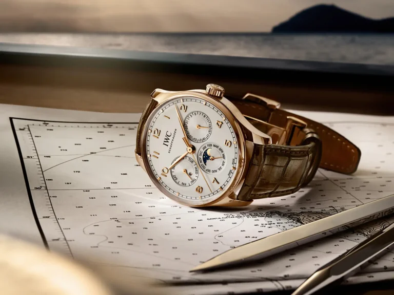 The-Watches-of-Switzerland-Pocket-Guide-to-IWC_0000_iw344202mobile5to93 (1)