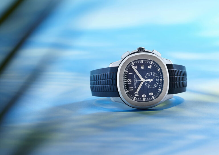patek-philippe-Aquanaut-Chronograph-White-Gold-5968G-blue-1